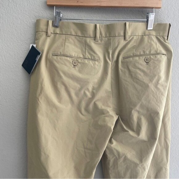 Gap performance stretch khakis Men's Tan Pants Size 32X30 - Picture 8 of 12